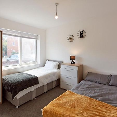Spacious Home Close To City Centre Location Leeds  Luaran gambar