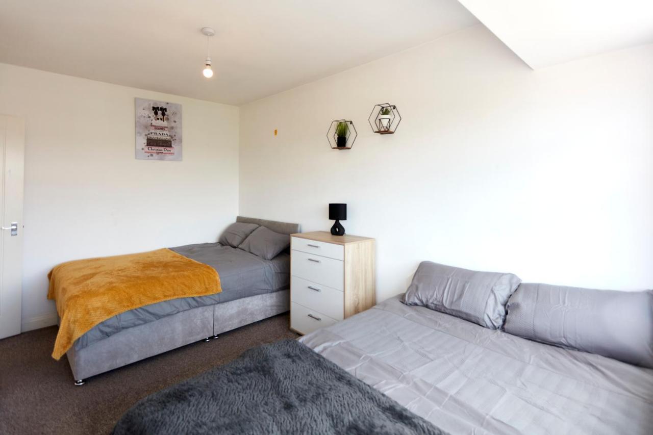 Spacious Home Close To City Centre Location Leeds  Luaran gambar