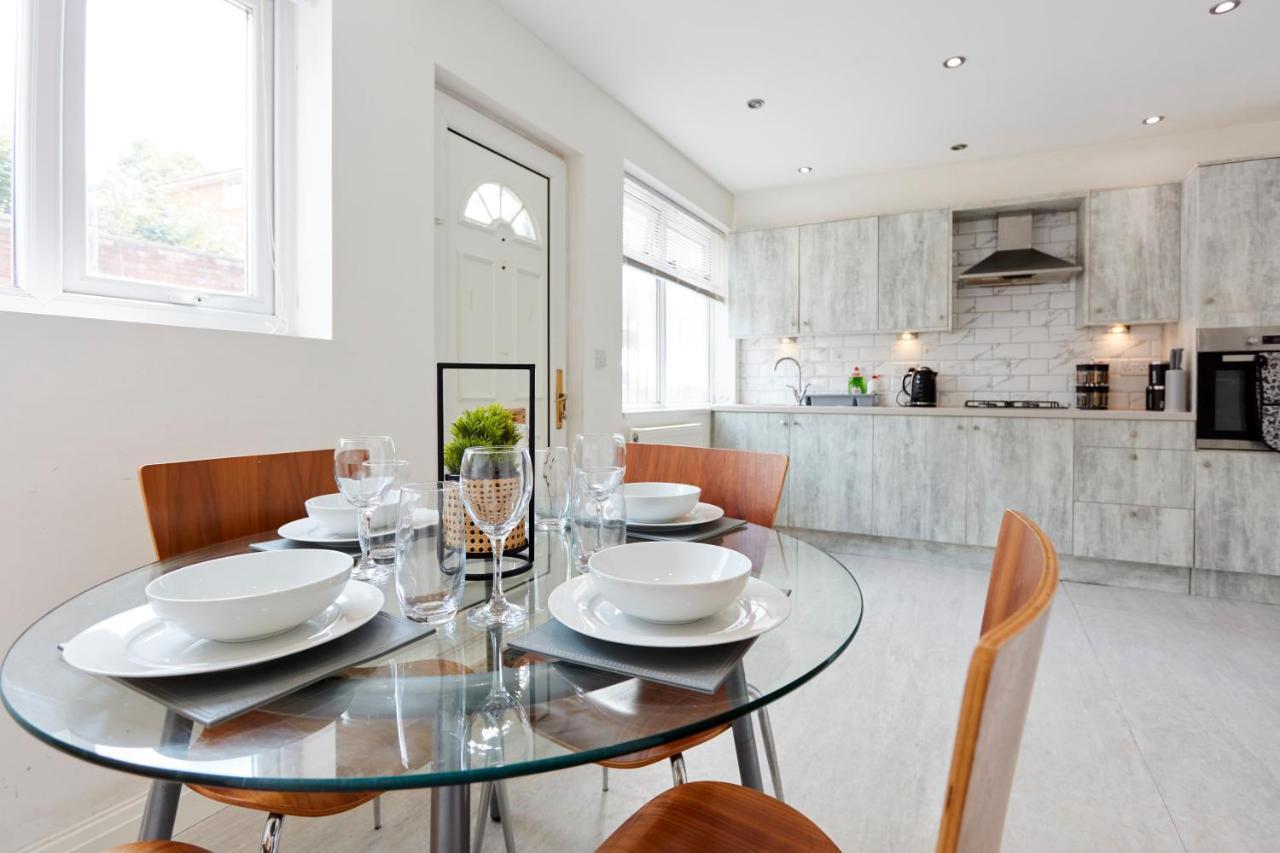 Spacious Home Close To City Centre Location Leeds  Luaran gambar