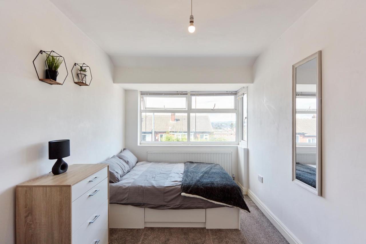 Spacious Home Close To City Centre Location Leeds  Luaran gambar