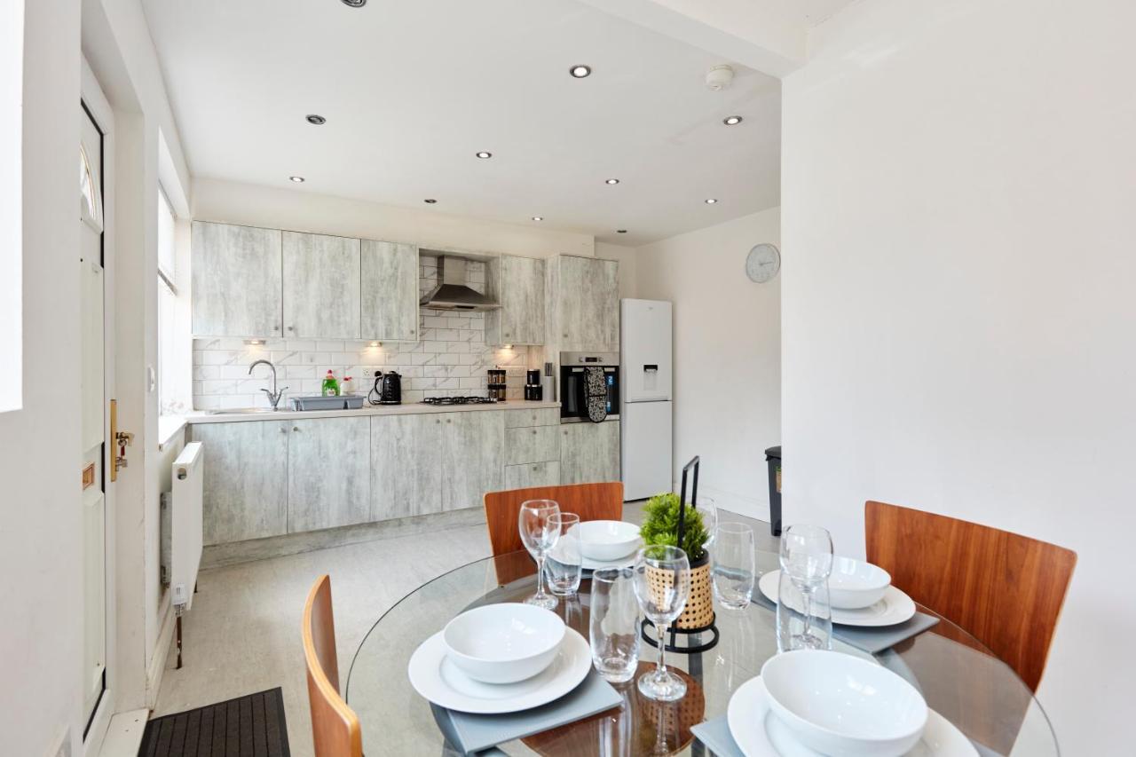 Spacious Home Close To City Centre Location Leeds  Luaran gambar